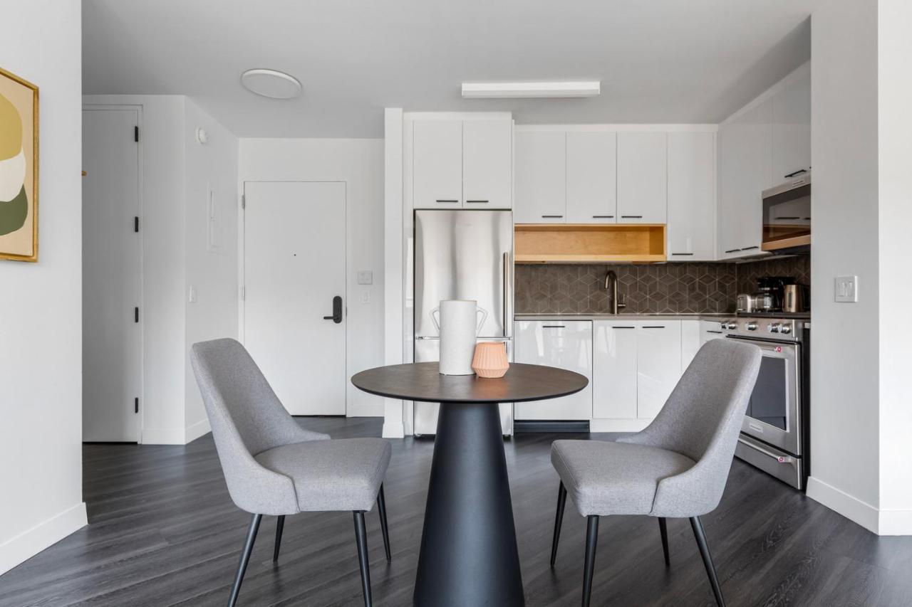 Apartment East Village 1br W Balcony Doorman Wd Nr Bars Nyc-1125 New York